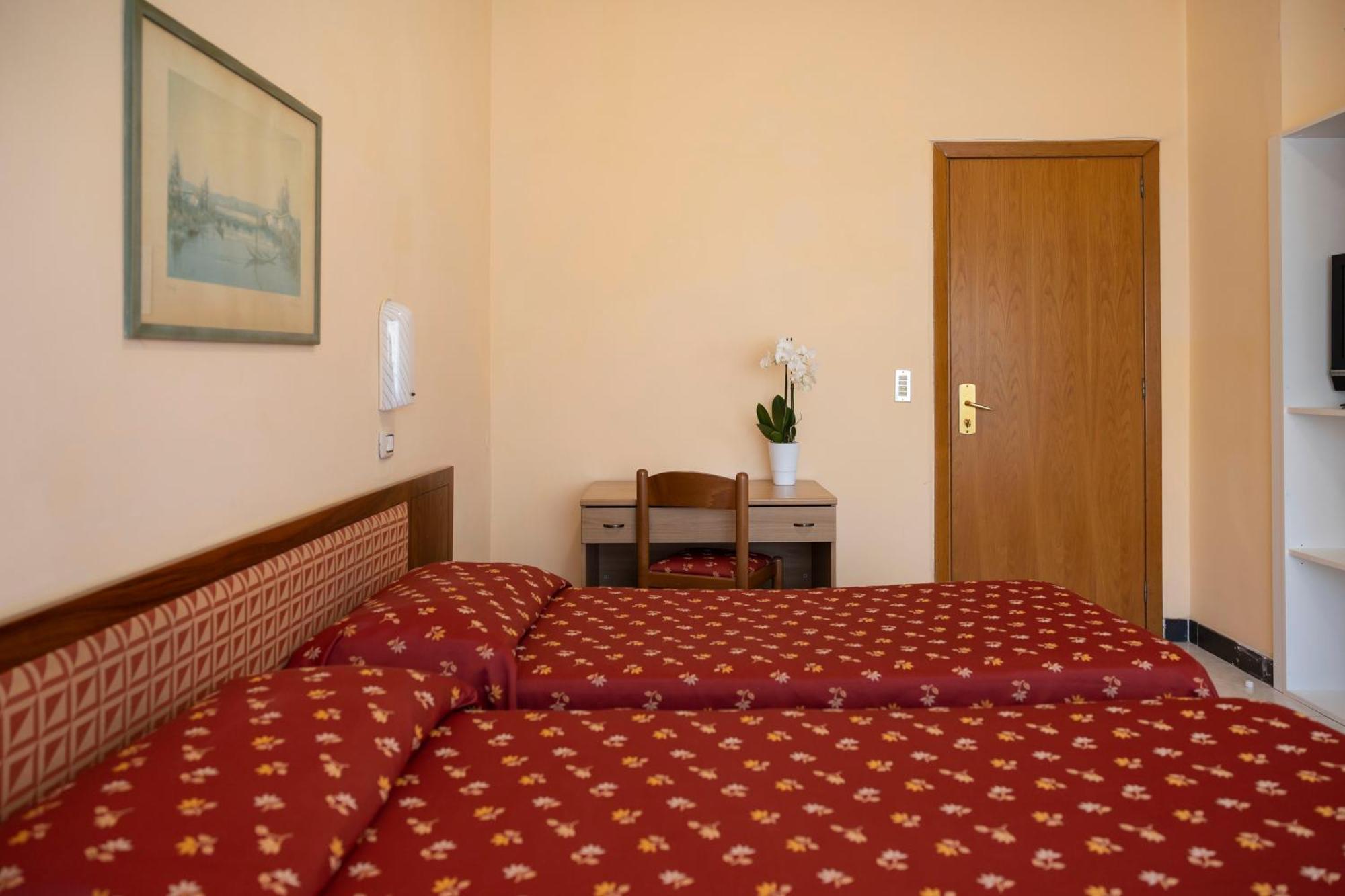 Hotel Villa Margherita Ladispoli Habitación foto